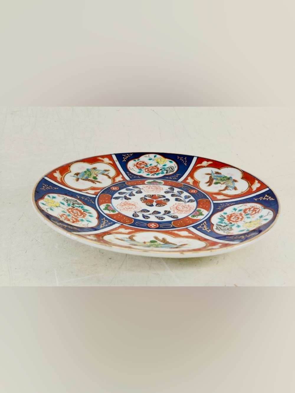 Vintage/Antique Japanese Imari Porcelain Round Plate / Dish